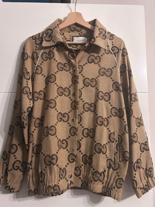 Chaqueta Gucci Beige con Logo