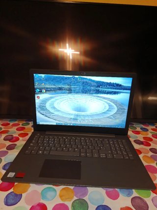 Portátil Lenovo V130-15 IKB
