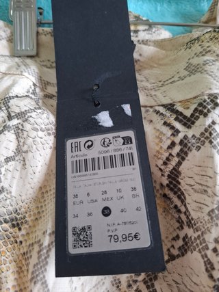 Pantalones Massimo Dutti crema serpiente EU38 NWT