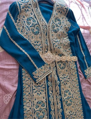 Takchita Caftán Turquesa Bordado Oro Talla M