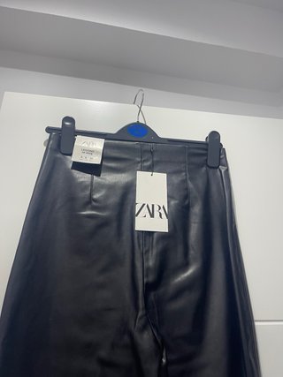 Leggings polipiel ZARA negros
