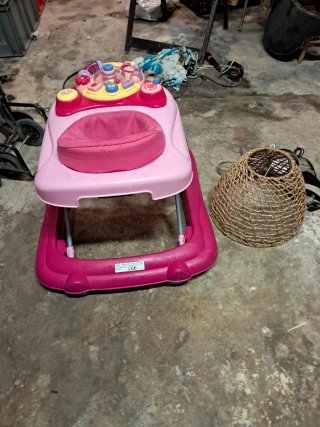 Caminador para bebé rosa
