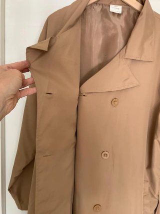 Gabardina corta beige