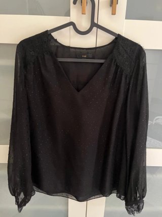 Blusa negra Elogy con encaje