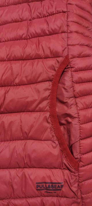 Plumas Pull & Bear Rojo Talla L