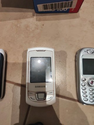 Lote de móviles antiguos