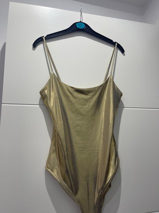 Body dorado Stradivarius Talla S