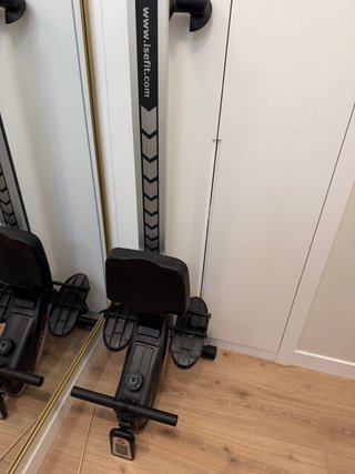 Máquina de remo ultra compacta isefit