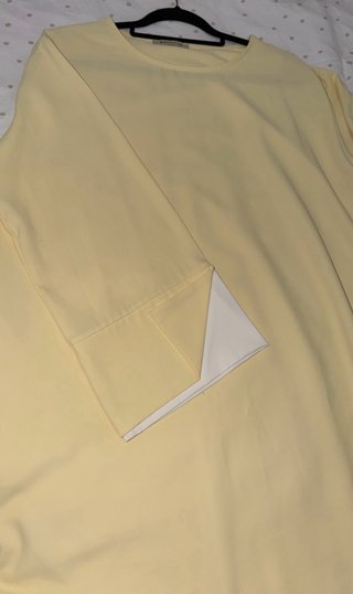 Vestido amarillo pastel manga detalle blanco