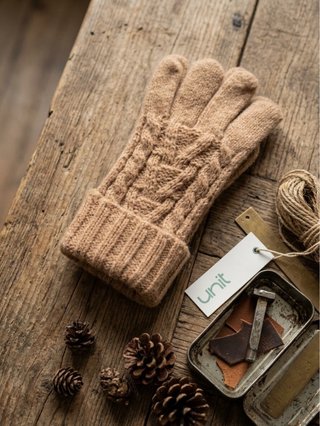 Guantes de lana trenzada beige