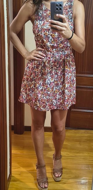 Vestido floral corto