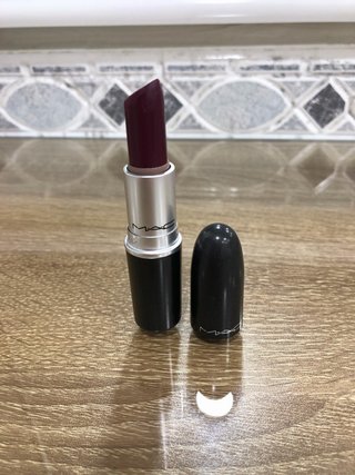 Pintalabios MAC Rebel A37