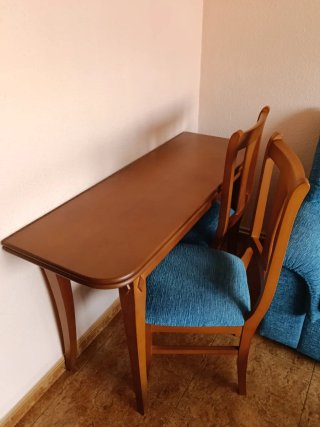 Mesa y 6 Sillas Madera y Tela