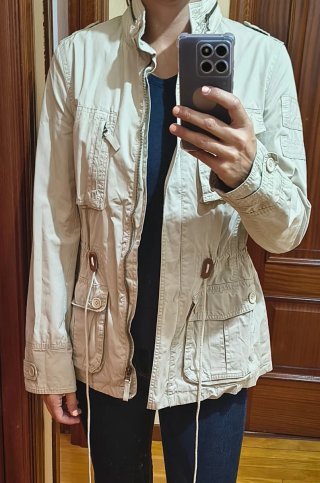 Chaqueta sahariana beige