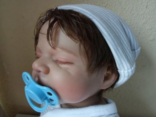 Muñeco Reborn Niño Durmiendo con Cuerpo Vinilo