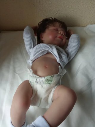 Muñeco Reborn Niño Durmiendo con Cuerpo Vinilo