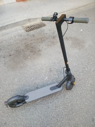 Patinete Eléctrico Negro esencial 2 Xaomi