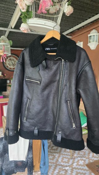 Zara Chaquetón Negro Pelito Talla s