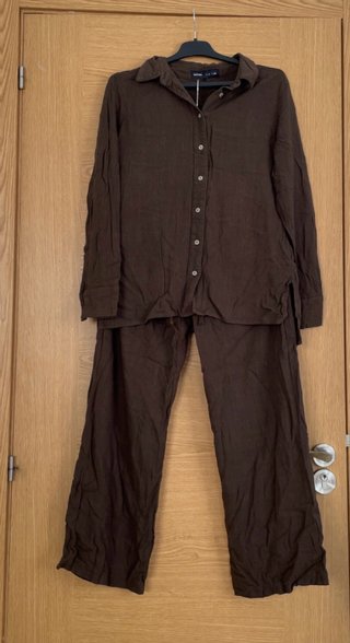 Conjunto Bershka Marrón Talla M