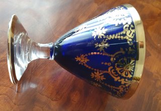 Decanter + 6 bicchierini con finiture oro zecchino