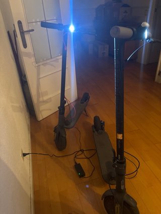 2 Patinetes Eléctricos