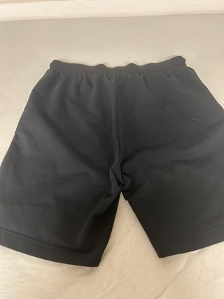 Pantalón corto deportivo negro