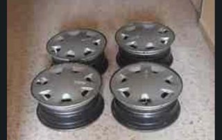 4 Llantas con Tapacubos Seat Toledo 1L