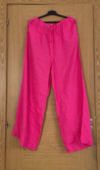 Pantalón Rosa de Pernera Ancha