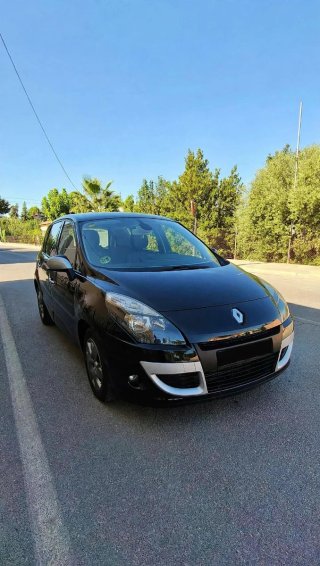 Renault Scenic 2011