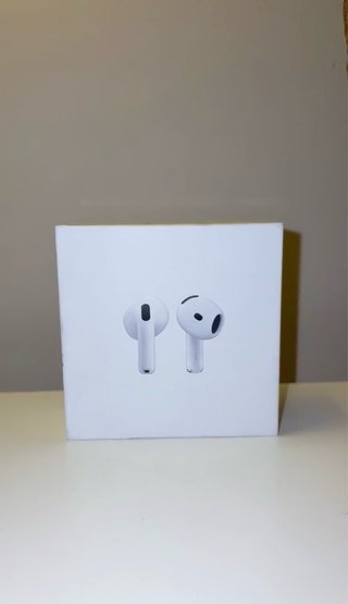 AirPods 4 Apple