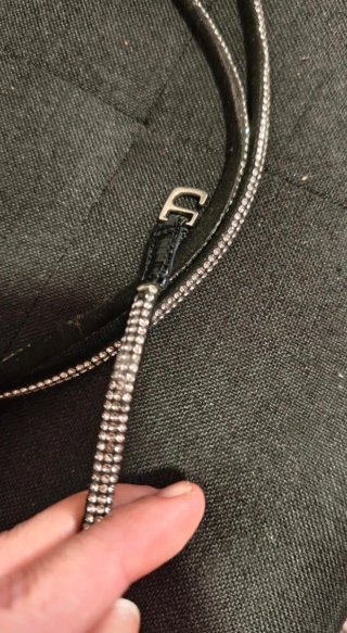 Zapatos de Tacón Fino con Tiras de Brillantes