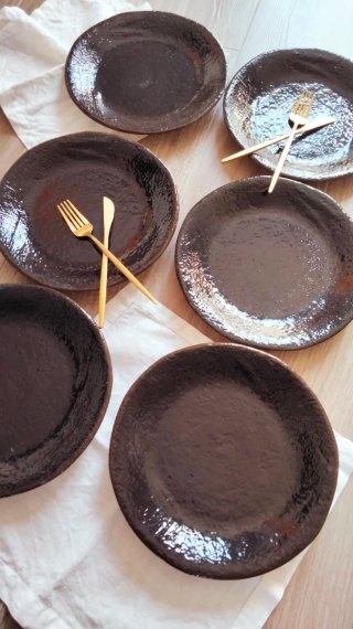 6 piatti Materici neri Made in Italy