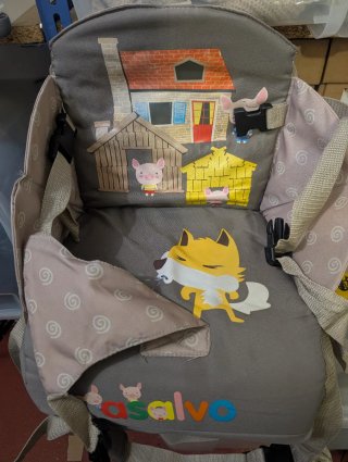 Trona de viaje con diseño infantil