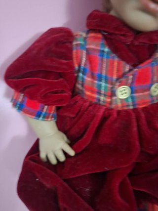 Muñeco Vintage con Conjunto de Terciopelo