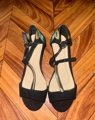 Sandalias Tino Gon negras bordado boho