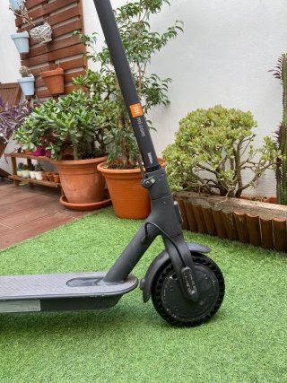 Patinete Eléctrico Xiaomi con Casco