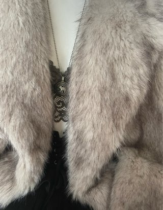 precioso Chaquetón pelo Zara