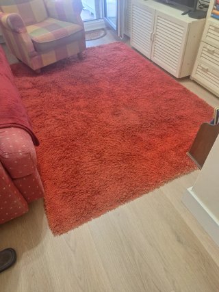 Alfombra granate mullida