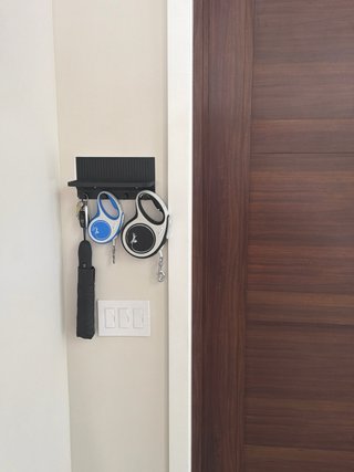 Mensola moderna con ganci