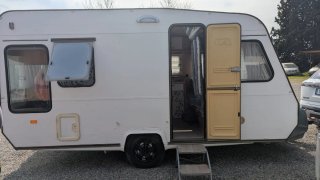 Caravana Adria Optima 425 CE 750kg de 2 ambientes