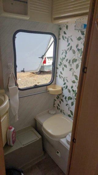 Caravana Adria Optima 425 CE 750kg de 2 ambientes