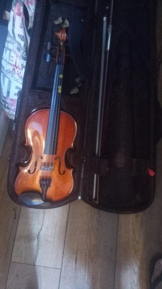 Violín con Estuche y Arco