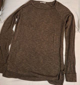 Jersey manga larga Bershka verde jaspeado.