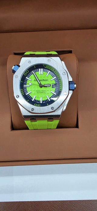 Reloj Audemars Piguet Verde y Plateado
