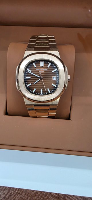 Reloj Patek Philippe Dorado