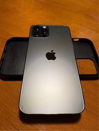 Iphone 12 pro (NEGOCIABLE)