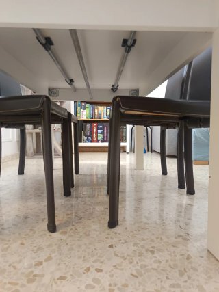 Mesa de comedor extensible con 4 sillas