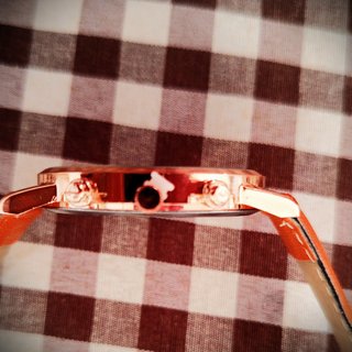 Conjunto de reloj y pulseras de cuero