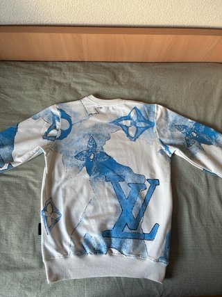 Sudadera Azul y Blanca