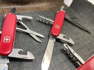 3 Canivetes Victorinox: Huntsman, Climber, Camper